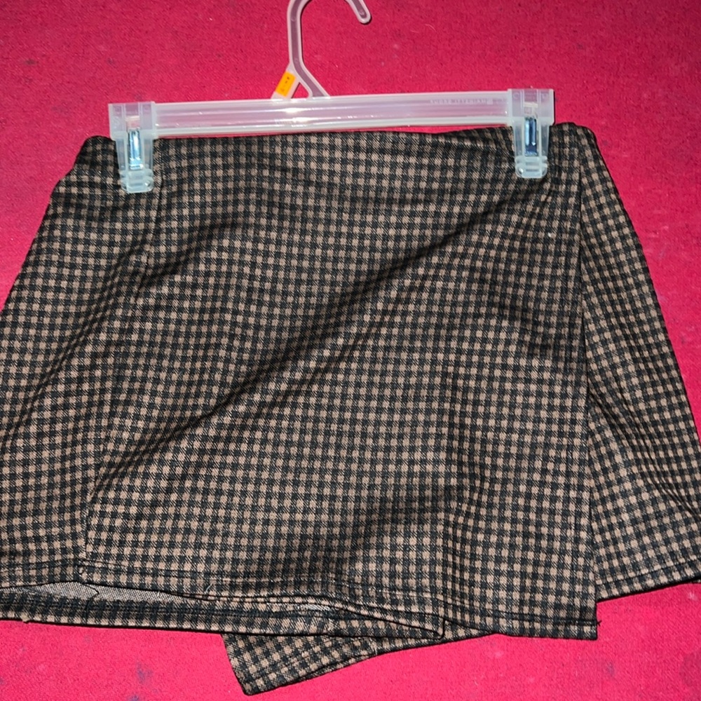 Skirt brand new.